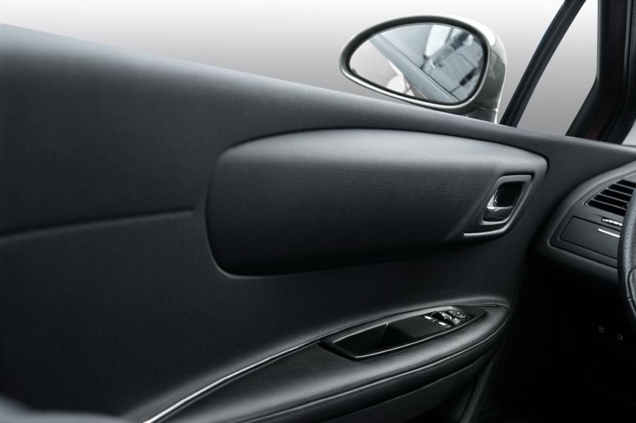  Citroen C4 2005 года  (фото 27 из 150)